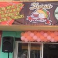 Ayuntamiento de Chignahuatla, Puebla ordenó a una taquería retirar un letrero que calificaron como ofensivo
