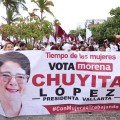 “ Chuyita" López llena el malecón de Vallarta en su arranque de campaña