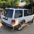Chocan camionetas en Las Mojoneras