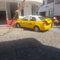 Turista es atropellada por taxista en el centro de Vallarta.