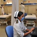 La Marina solicita especialistas médicos y enfermeras