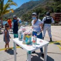 Mini Hidroeléctrica dona 5 toneladas de alimento a pobladores de Boca de Tomatlán