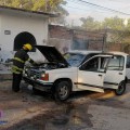 Auto se incendia en Ixtapa