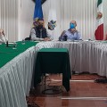 "Solicitamos trabajar, el gobernador Alfaro no sufre de comida nosotros si", empleados en reunión con autoridades