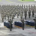 Dos mujeres y 505 hombres cadetes en ceremonia de graduación
