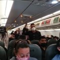 A nadie le importa.   180 turistas son regresados a la ciudad de México