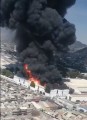 Atienden gran incendio en zona industrial de Ecatepec