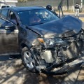 Camioneta de guardia nacional se impacta contra una Toyota