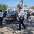 Camioneta de guardia nacional se impacta contra una Toyota