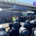 Caos en el AICM por protesta de extrabajadores de Interjet