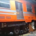 Choca tren del Metro al quedarse sin frenos