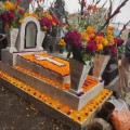 El día de muertos en Mixquic se llena de mística y traducción