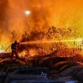 Gran incendio en Boca de Tomates