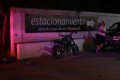 Motociclista joven le dio a una Jeep en Francisco Villa