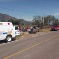Oficiales atienden volcadura en la carretera estatal 544