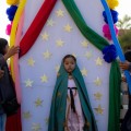 Peregrinan para ver a La Virgen de Guadalupe