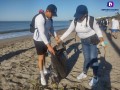 Seguridad, Marinos y Aseo Público limpian  las playas