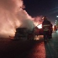 Vehículo se incendia frente a Lago Real