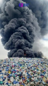 Arde recicladora de PET en Valle de Chalco