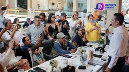 Emotivo reconocimiento de Héctor Santana a periodistas y comunicadores