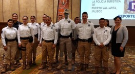 Entregan 150 uniformes a policía turística de todo Puerto Vallarta