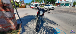 Impactan a motociclistas sobre avenida Fluvial Vallarta