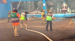 Incendio en Galerías el Triunfo moviliza a equipos de emergencia