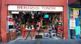 Rebozos Tonchi un local único en la Ciudad de México