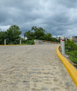 Rehabilitan puente Los Zapotes