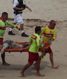 Rescatan restos del cuerpo que flotaba por Playa Garza Blanca