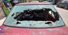 Sujeto arroja piedras a autos estacionados en Ixtapa